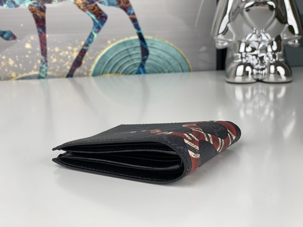 グッチ財布コピー側面デザイン